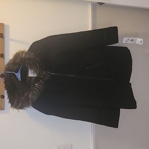 NWT. Women's winter coat Maralyn and Me size Medium Black Fur